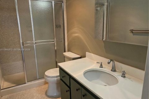 Снять в аренду кондоминиум в Халландейл-Бич, Флорида 2 спальни, 115.2м2, № 2033997 - фото 10