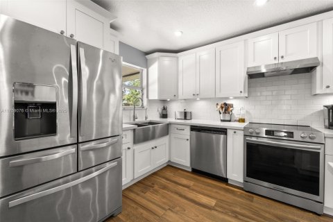 Casa en venta en Homestead, Florida, 4 dormitorios, 180.42 m2 № 1695669 - foto 8