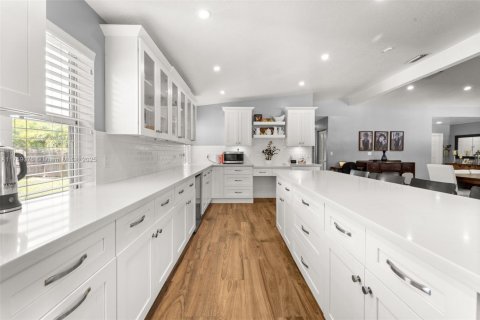 Casa en venta en Homestead, Florida, 4 dormitorios, 180.42 m2 № 1695669 - foto 9