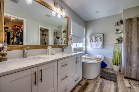 Villa ou maison à vendre à Cape Coral, Floride: 4 chambres, 159.23 m2 № 2149235 - photo 23