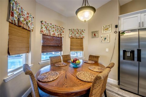 Villa ou maison à vendre à Cape Coral, Floride: 4 chambres, 159.23 m2 № 2149235 - photo 19