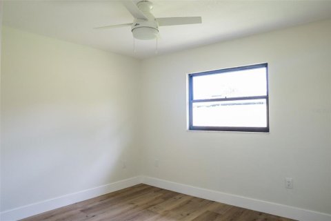 House in Orlando, Florida 3 bedrooms, 162.49 sq.m. № 1813327 - photo 14