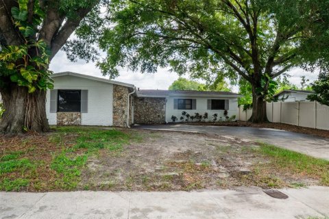 House in Orlando, Florida 3 bedrooms, 162.49 sq.m. № 1813327 - photo 2