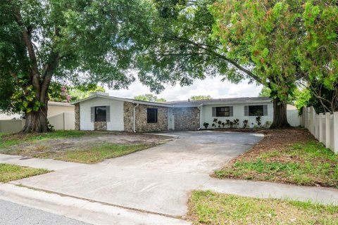 House in Orlando, Florida 3 bedrooms, 162.49 sq.m. № 1813327 - photo 3
