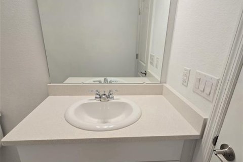 Adosado en venta en Davenport, Florida, 3 dormitorios, 146.23 m2 № 2142495 - foto 16