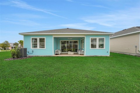 House in Lady Lake, Florida 2 bedrooms, 168.34 sq.m. № 1580316 - photo 7