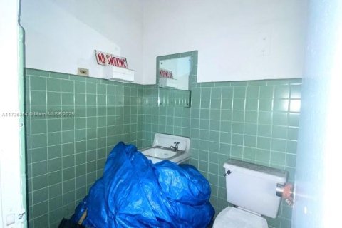 Immobilier commercial à vendre à Miami, Floride № 1942596 - photo 16