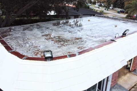 Immobilier commercial à vendre à Miami, Floride № 1942596 - photo 19