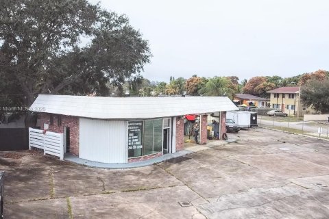 Immobilier commercial à vendre à Miami, Floride № 1942596 - photo 7