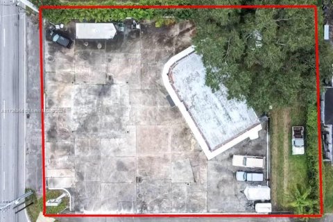 Immobilier commercial à vendre à Miami, Floride № 1942596 - photo 3