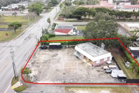Immobilier commercial à vendre à Miami, Floride № 1942596 - photo 5
