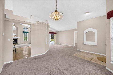 House in Plant City, Florida 3 bedrooms, 168.25 sq.m. № 2350030 - photo 9