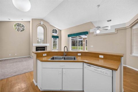 House in Plant City, Florida 3 bedrooms, 168.25 sq.m. № 2350030 - photo 17