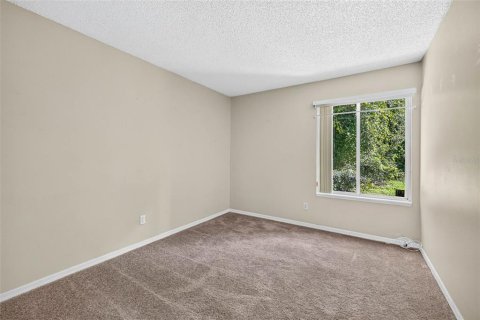 House in Plant City, Florida 3 bedrooms, 168.25 sq.m. № 2350030 - photo 23