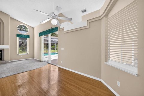 House in Plant City, Florida 3 bedrooms, 168.25 sq.m. № 2350030 - photo 14