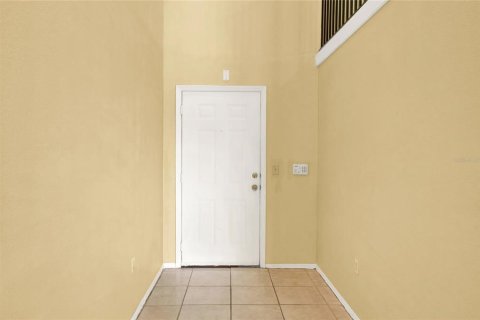 Купить кондоминиум в Лейк-Мэри, Флорида 5 комнат, 129.88м2, № 2102985 - фото 2