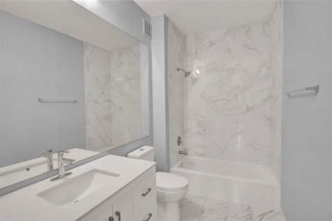 Купить кондоминиум в Лейк-Мэри, Флорида 5 комнат, 129.88м2, № 2102985 - фото 28