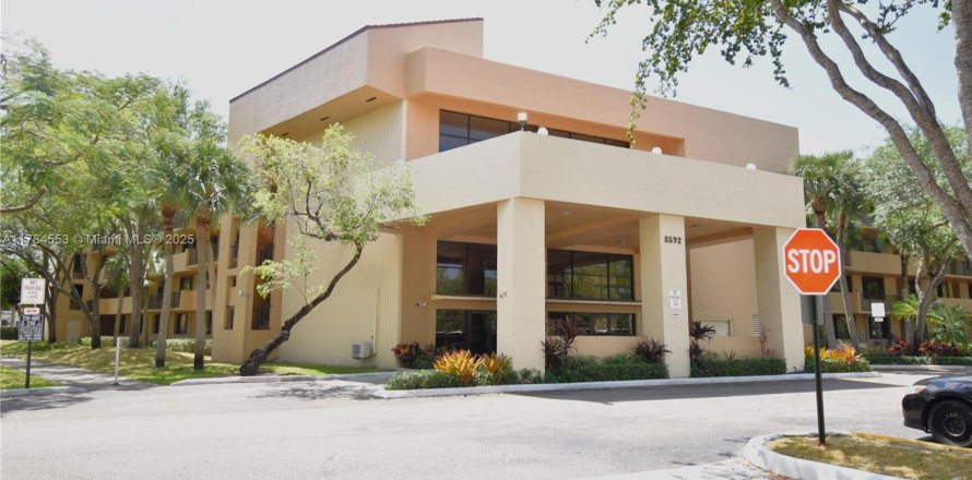 Condominio en Plantation, Florida, 2 dormitorios  № 1638787