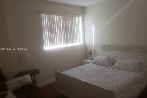 Copropriété à louer à Miami, Floride: 1 chambre, 63.73 m2 № 2414780 - photo 5