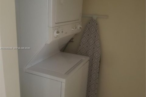 Copropriété à louer à Miami, Floride: 1 chambre, 63.73 m2 № 2414780 - photo 7