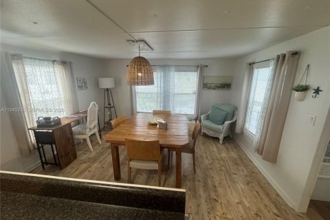 Apartment in Pembroke Park, Florida 2 bedrooms № 2002243 - photo 6