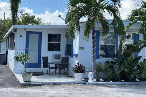 Apartment in Pembroke Park, Florida 2 bedrooms № 2002243