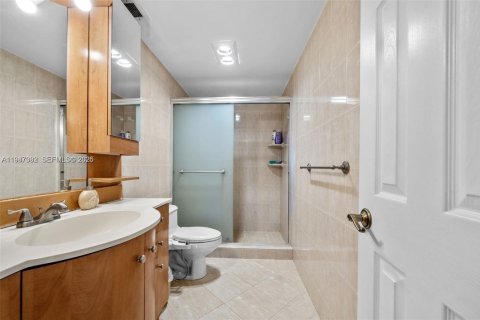 Condominio en venta en Sunny Isles Beach, Florida, 2 dormitorios, 125.42 m2 № 2008790 - foto 15