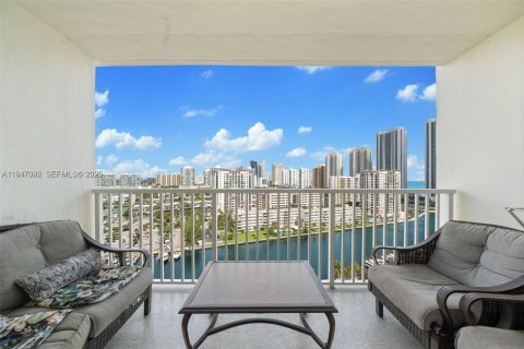 Condominio en venta en Sunny Isles Beach, Florida, 2 dormitorios, 125.42 m2 № 2008790 - foto 19