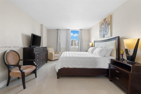 Condominio en venta en Sunny Isles Beach, Florida, 2 dormitorios, 125.42 m2 № 2008790 - foto 16