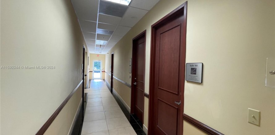 Oficina en Weston, Florida № 1183677