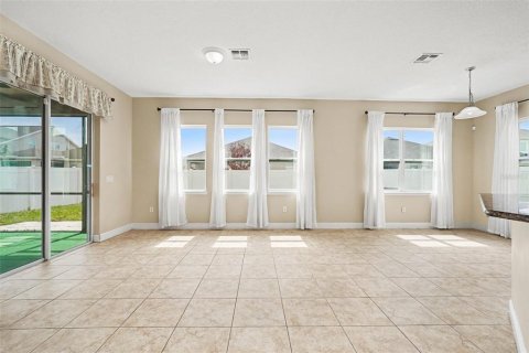 Villa ou maison à vendre à Wesley Chapel, Floride: 4 chambres, 223.89 m2 № 2218822 - photo 4