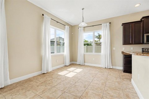 Villa ou maison à vendre à Wesley Chapel, Floride: 4 chambres, 223.89 m2 № 2218822 - photo 7