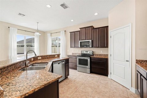 Villa ou maison à vendre à Wesley Chapel, Floride: 4 chambres, 223.89 m2 № 2218822 - photo 6