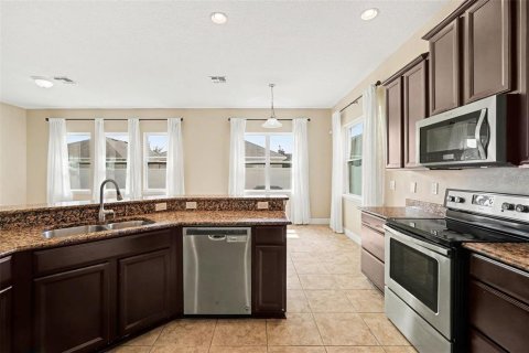Villa ou maison à vendre à Wesley Chapel, Floride: 4 chambres, 223.89 m2 № 2218822 - photo 5