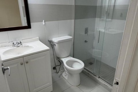 Adosado en alquiler en Miami, Florida, 3 dormitorios, 95.5 m2 № 2034079 - foto 18