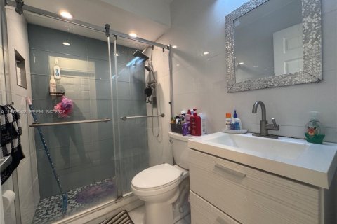 Adosado en alquiler en Miami, Florida, 3 dormitorios, 95.5 m2 № 2034079 - foto 10
