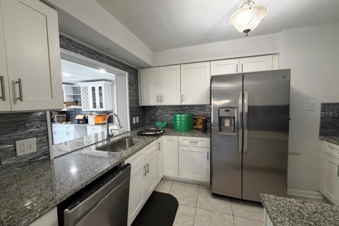 Villa ou maison à louer à Orlando, Floride: 3 chambres, 217.02 m2 № 2119153 - photo 8