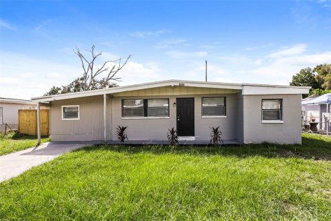 Casa en Tampa, Florida 4 dormitorios, 124.12 m2 № 2379326
