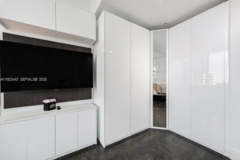 Copropriété à vendre à Miami, Floride: 1 chambre, 70.05 m2 № 1977437 - photo 14