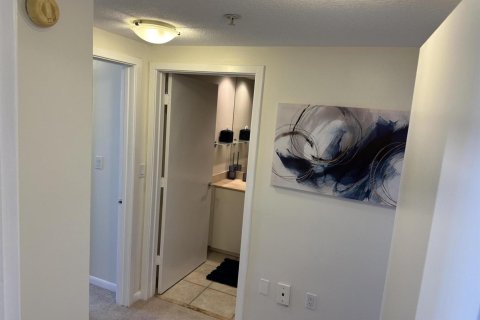 Снять в аренду кондоминиум в Уэст-Палм-Бич, Флорида 3 комнаты, 82.4м2, № 2265853 - фото 14