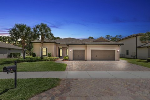 House in Palm City, Florida 3 bedrooms, 237.37 sq.m. № 2175478 - photo 10