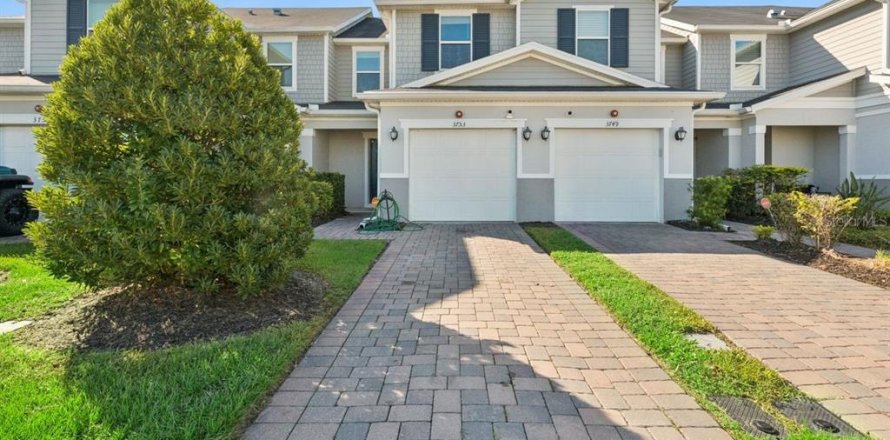 Touwnhouse à LANDINGS AT RIVERBEND TOWNHOMES à Sanford, Floride 3 chambres, 146.32 m2 № 2434566