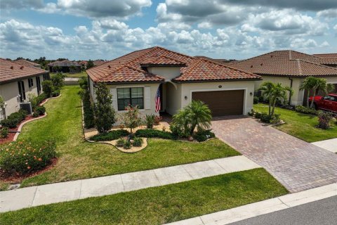 House in Venice, Florida 4 bedrooms, 205.69 sq.m. № 1677922 - photo 1