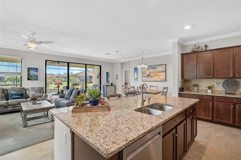 House in Venice, Florida 4 bedrooms, 205.69 sq.m. № 1677922 - photo 7