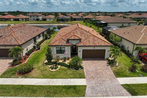 House in Venice, Florida 4 bedrooms, 205.69 sq.m. № 1677922 - photo 2