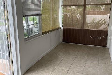 House in Clearwater, Florida 2 bedrooms, 83.61 sq.m. № 1904054 - photo 2