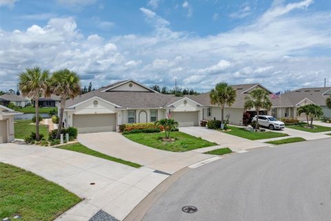 House in Punta Gorda, Florida 2 bedrooms, 140.28 sq.m. № 2091672 - photo 29