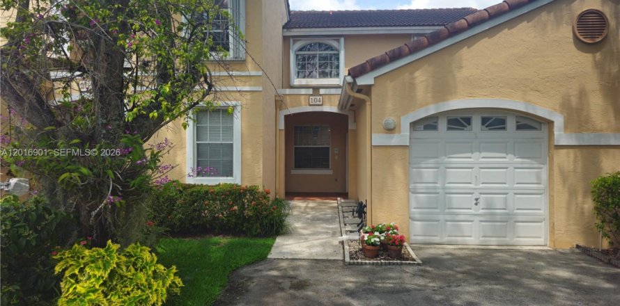 Condo in Miami Lakes, Florida, 3 bedrooms № 2269693