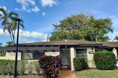 House in Delray Beach, Florida 2 bedrooms, 109.62 sq.m. № 1022233 - photo 1