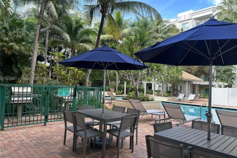 Copropriété à louer à South Miami, Floride: 2 chambres, 93.83 m2 № 1971490 - photo 30